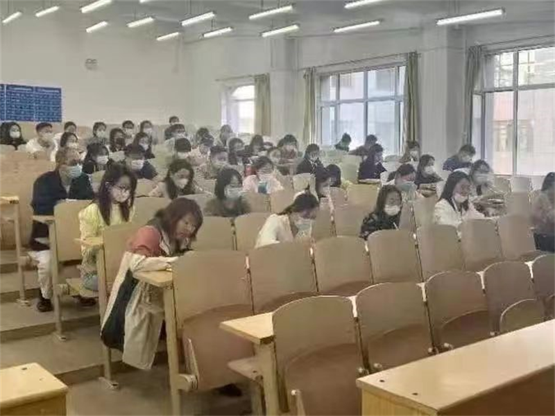 公司召开疫情防控会议专题布置秋季学期员工返校及2022级新生报到工作