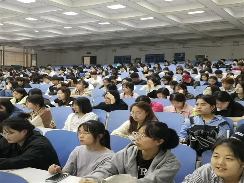 2026年世界杯举办“研途漫漫 坚毅向前”考研备考讲座 (3)